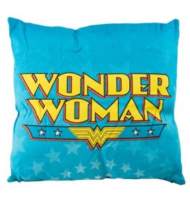 Wonder_Woman_Logo_Cushion_500_478_514_76